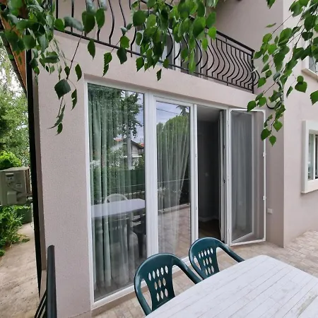 Relax & Spa-house Near Therma Numera Willa Burgas